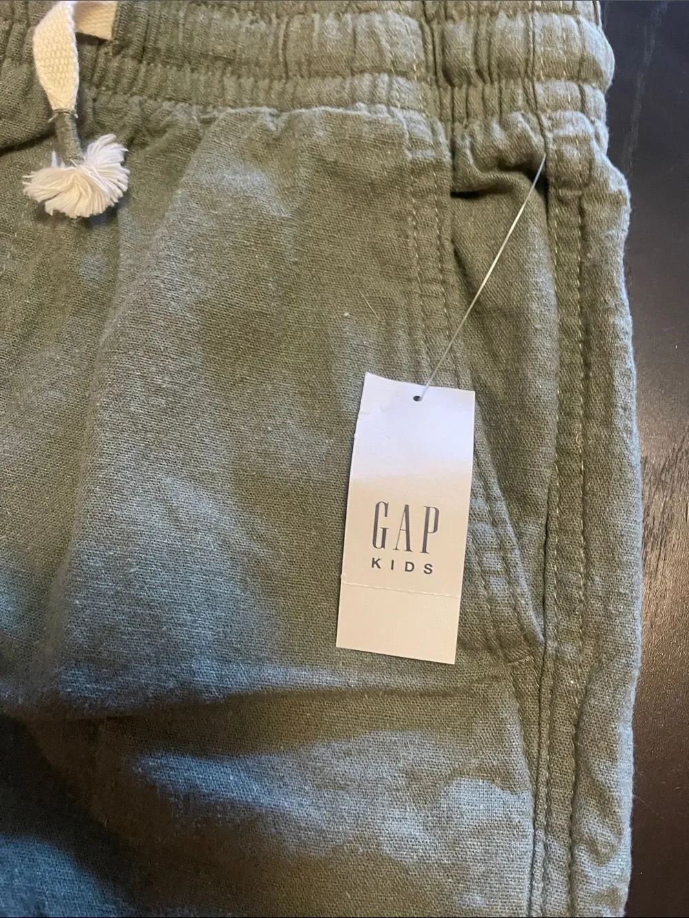 GAP casual olive